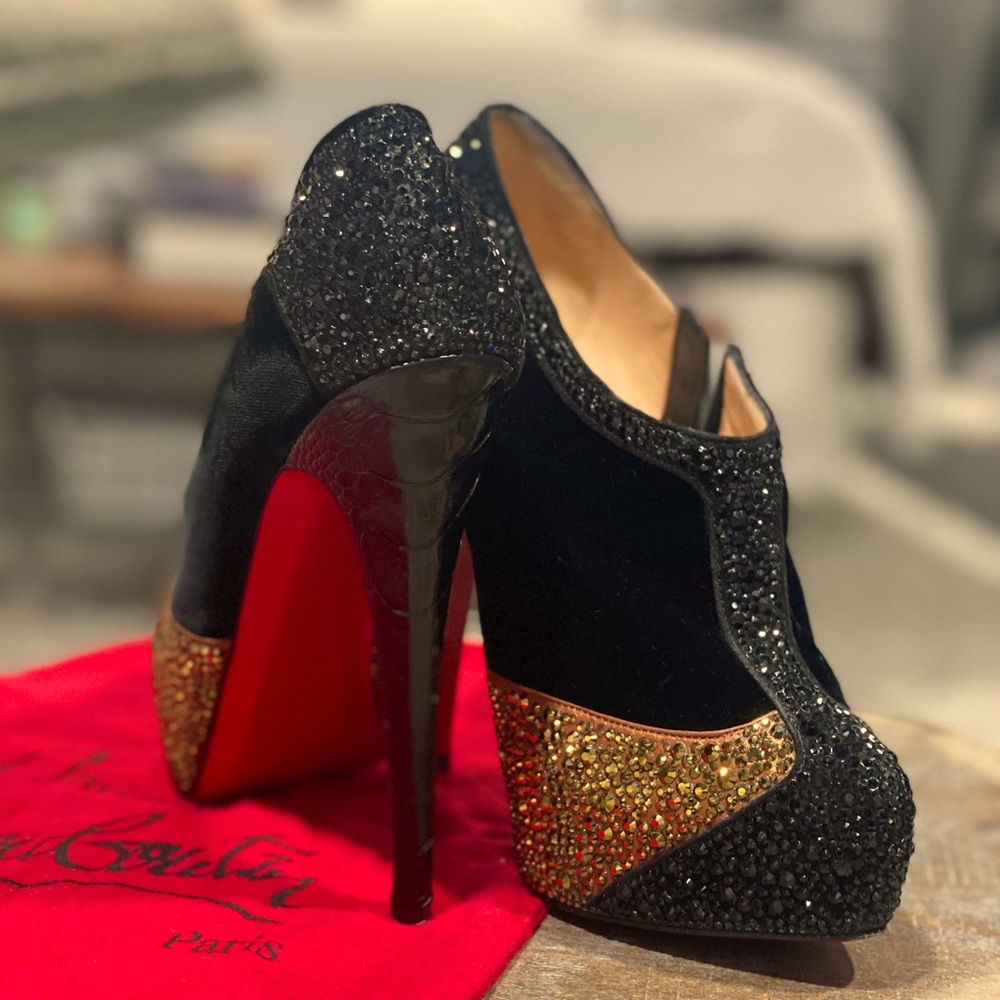 Christian Louboutin Laelia Strass140 ankle booties